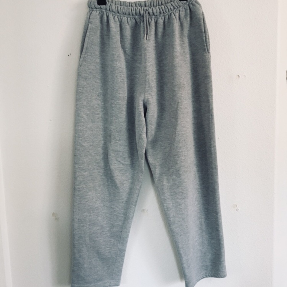 grey sweatpants